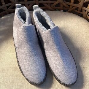 New Toms Felt Moccasin Slippers Shoes 7 Unique
